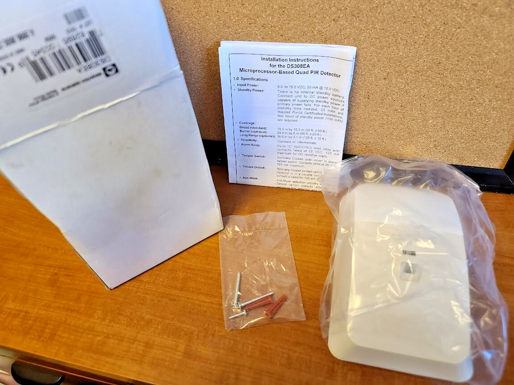 Bosch DS308EA Microprocessor based Quad PIR Intrusion Detector