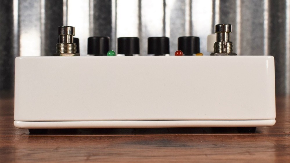 Electro-Harmonix EHX Ravish Sitar Synth Guitar Effect Pedal