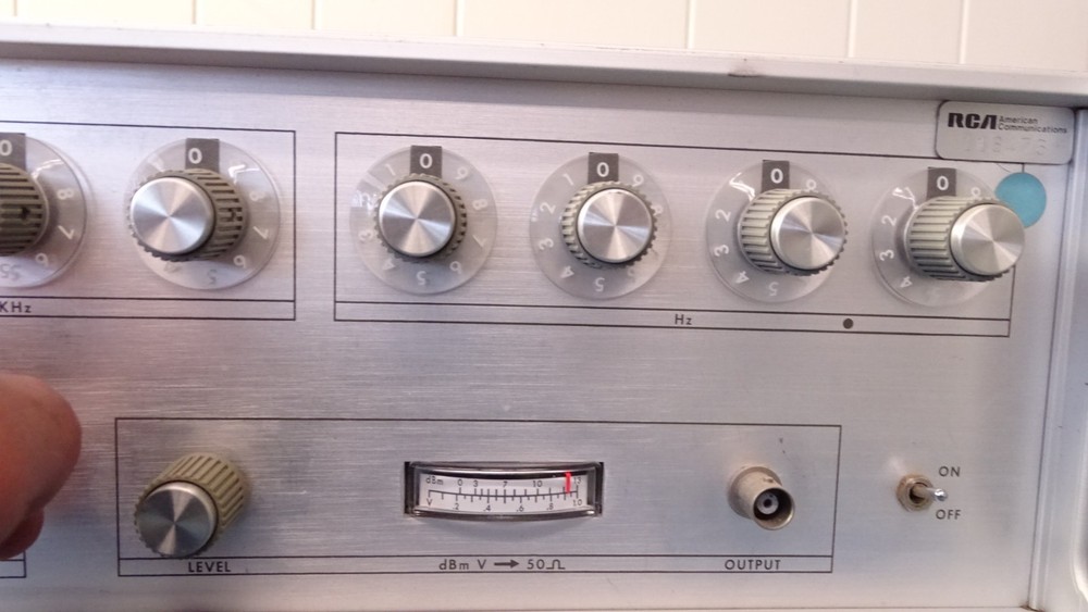 PROGRAMMED TEST SOURCES PTS 160 FREQUENCY SYNTHESIZER ~ PTS160