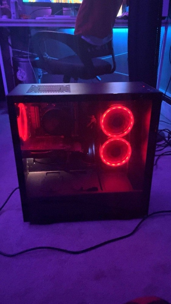 Gaming PC (Computer) with keyboard/mouse