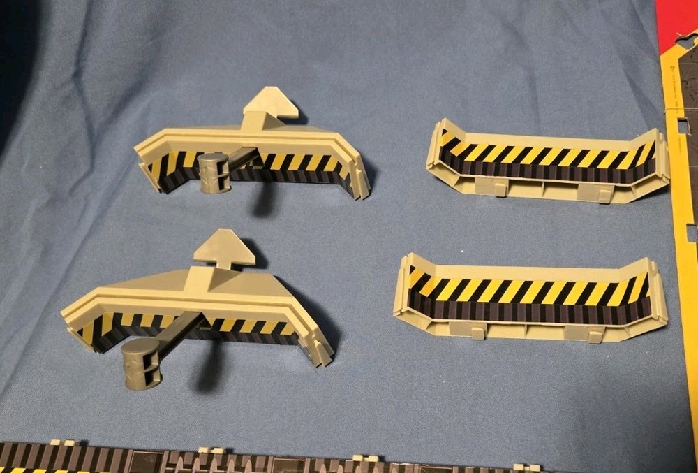 Rare HEXBUG BattleBots Arena Platinum – Multiplayer Robot Game *Missing Remotes*