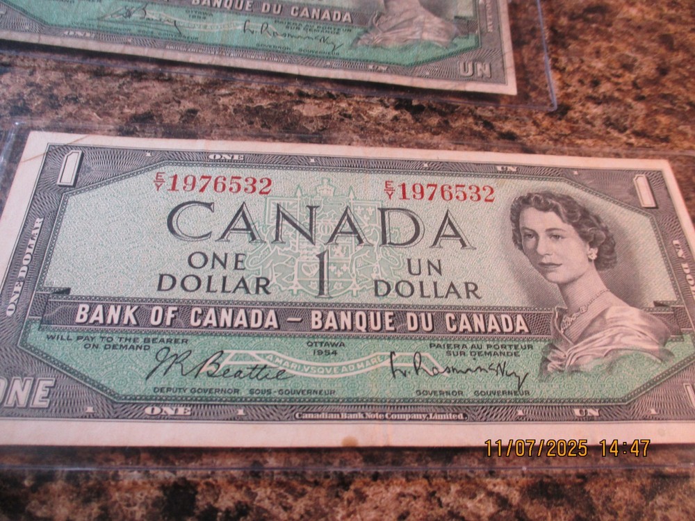 1954 CANADA $1 DOLLAR NOTE     532