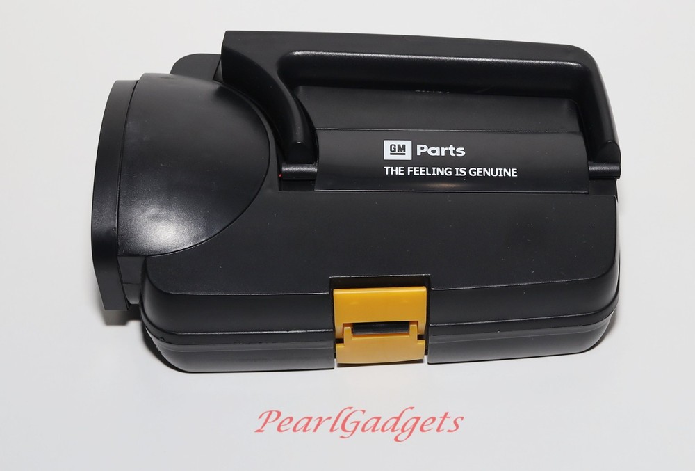 GM Parts Portable Emergency Tool Kit with Flashlight