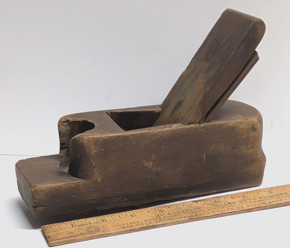 Antique Carpenter Woodworking Plane