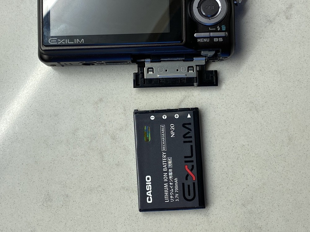 Casio Exilim EX-Z8