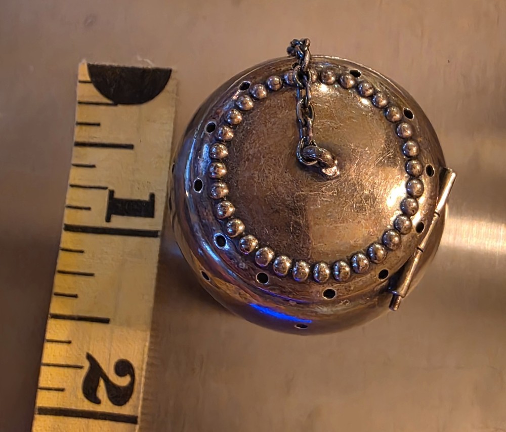 Vintage Fine STERLING SILVER TEA BALL INFUSER