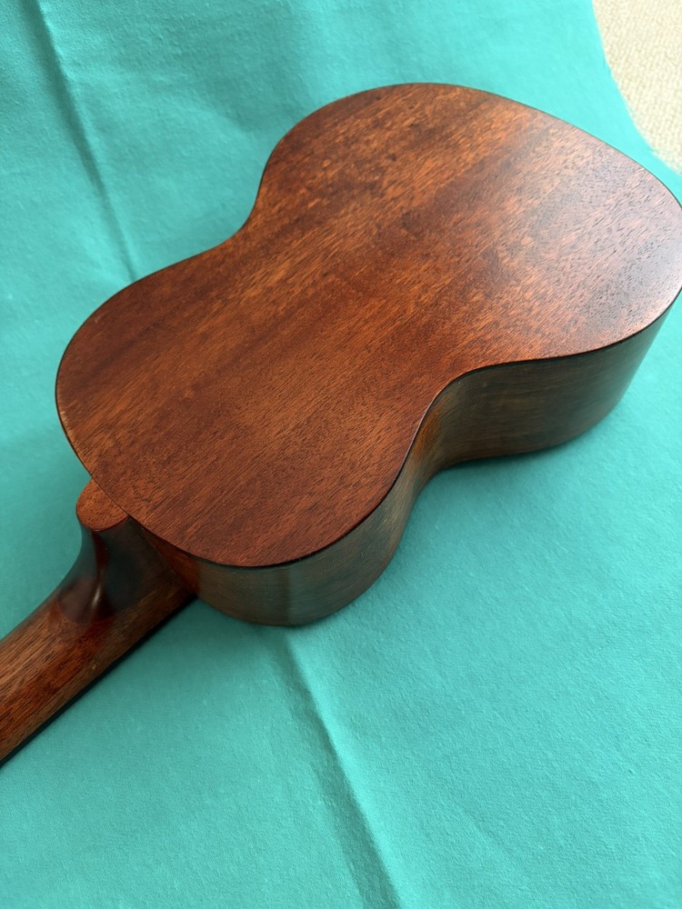 Gretsch G9110 Ukulele with Bag