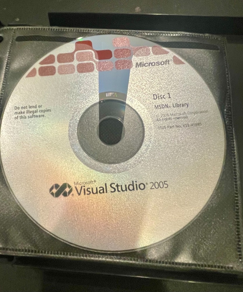 Microsoft Visual Studio Standard Edition 2005 Retail Box with Product Key