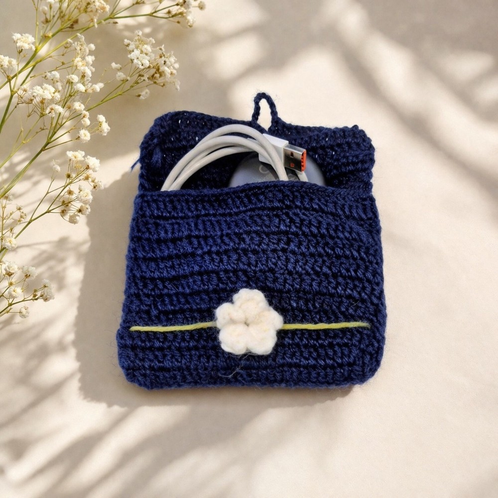 Crochet pouch