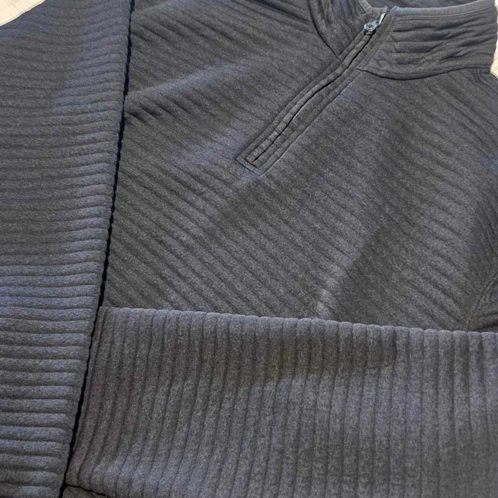 Men's XL Long Sleeved Ocean Coast 1/2 Zip Pullover.