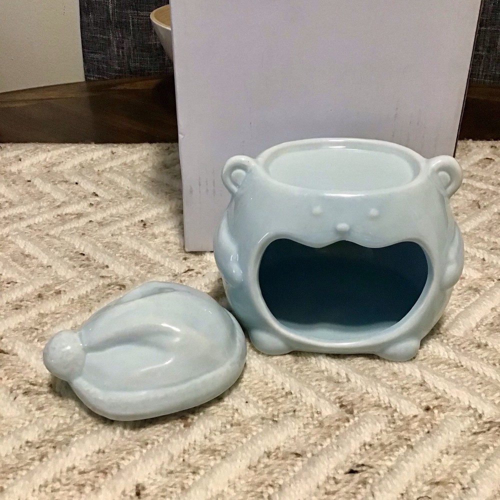 NIB Ceramic Bear Sponge & Soap Dish With Lid