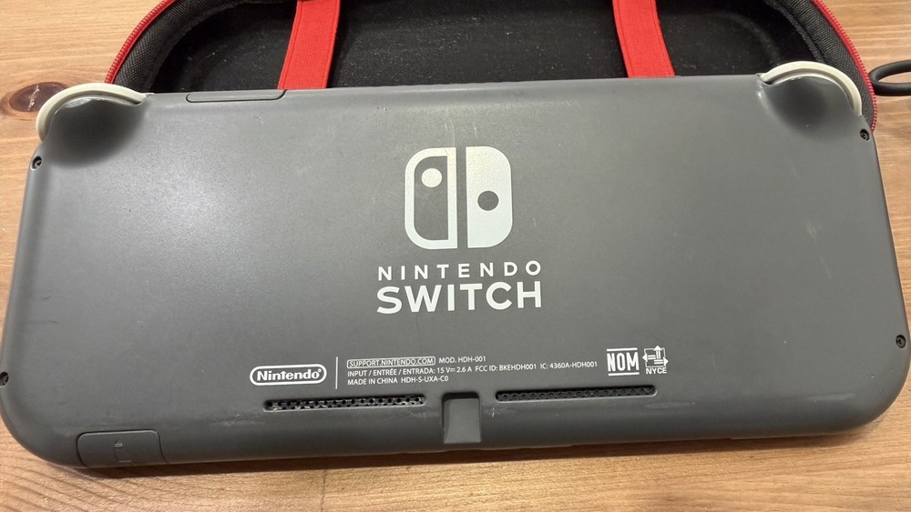 Nintendo Switch Console Handheld HDH-001, grey .