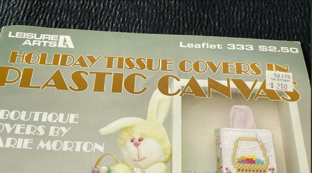 Leisure Arts Holiday Tissue Covers 8 Designs Leaflet 333 Plastic Canvas Pattern