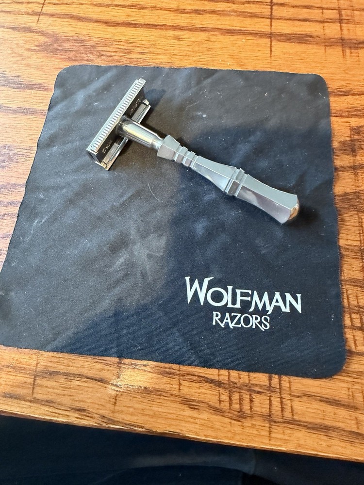 Wolfman WR2 .95 Solid Bar Double Edge Razor, Brushed Matte Finish, Darwin Handle