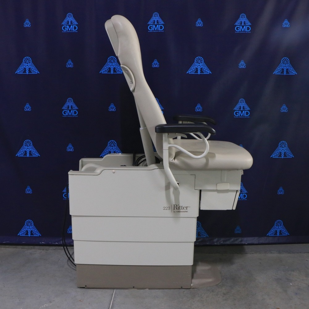 Midmark Ritter 223 Power Examination Table