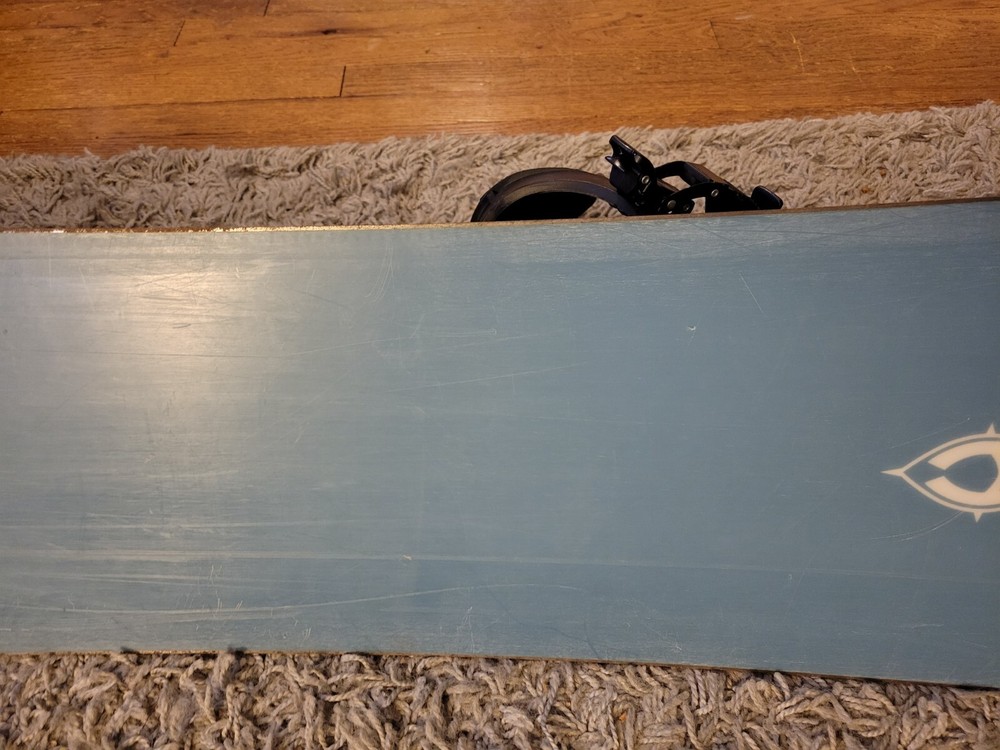 Vintage Apocalypse Snowboard 56" Spiral bindings missing 1 strap
