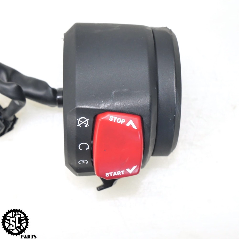 22-24 SUZUKI HAYABUSA RIGHT CONTROL SWITCH