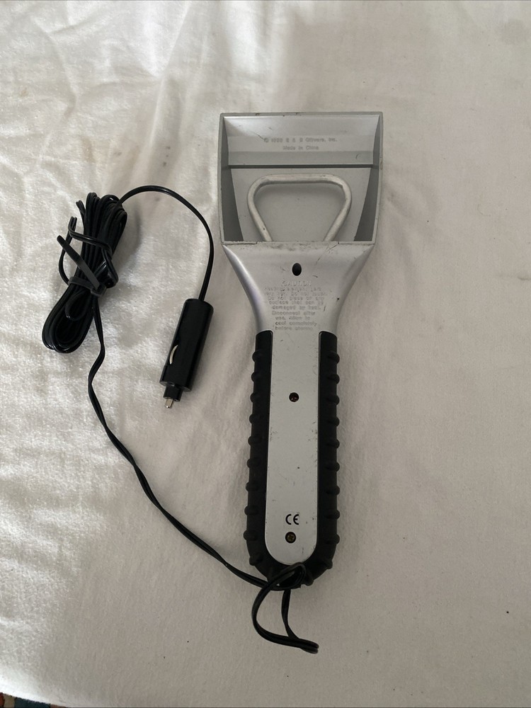Windscreen De-icer With Plug For Car