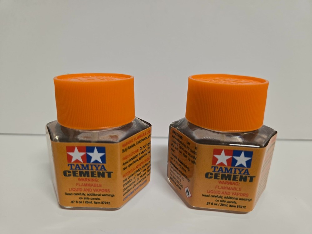 (2) TAMIYA 87012 CEMENT PLASTIC MODEL GLUE 20 ml MODELING 2 PACK