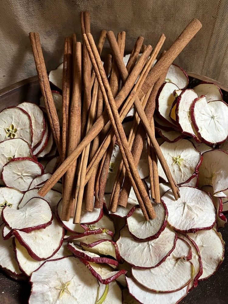 8 Inch Cinnamon Sticks 10 or 25 Bag