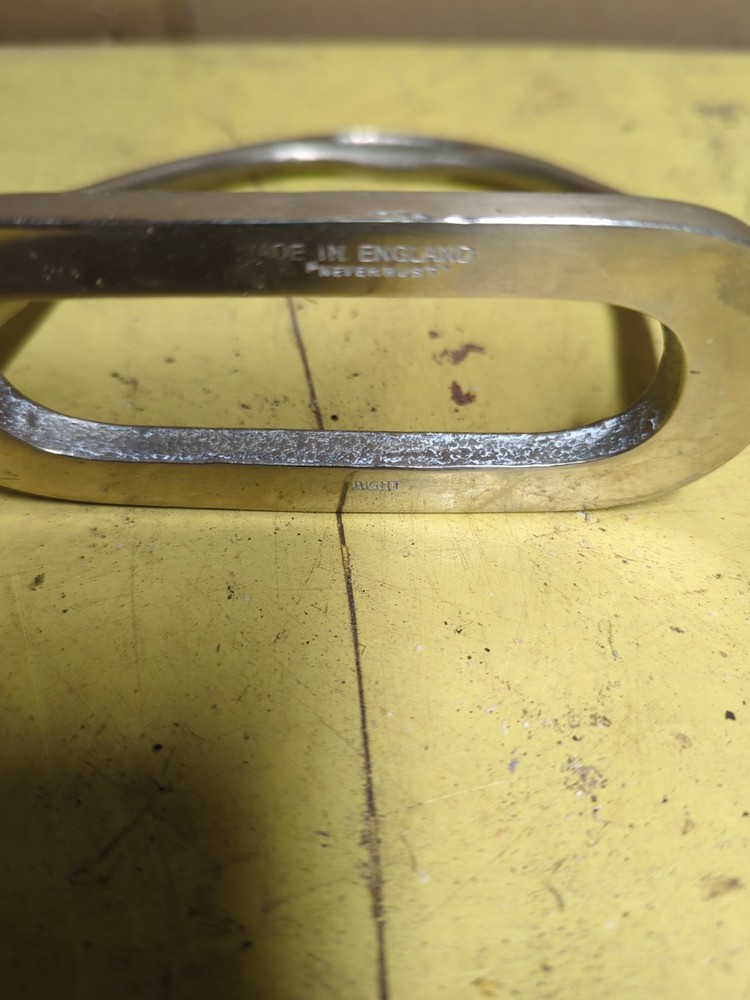 English Stirrup Single Solid Nickel? Metal