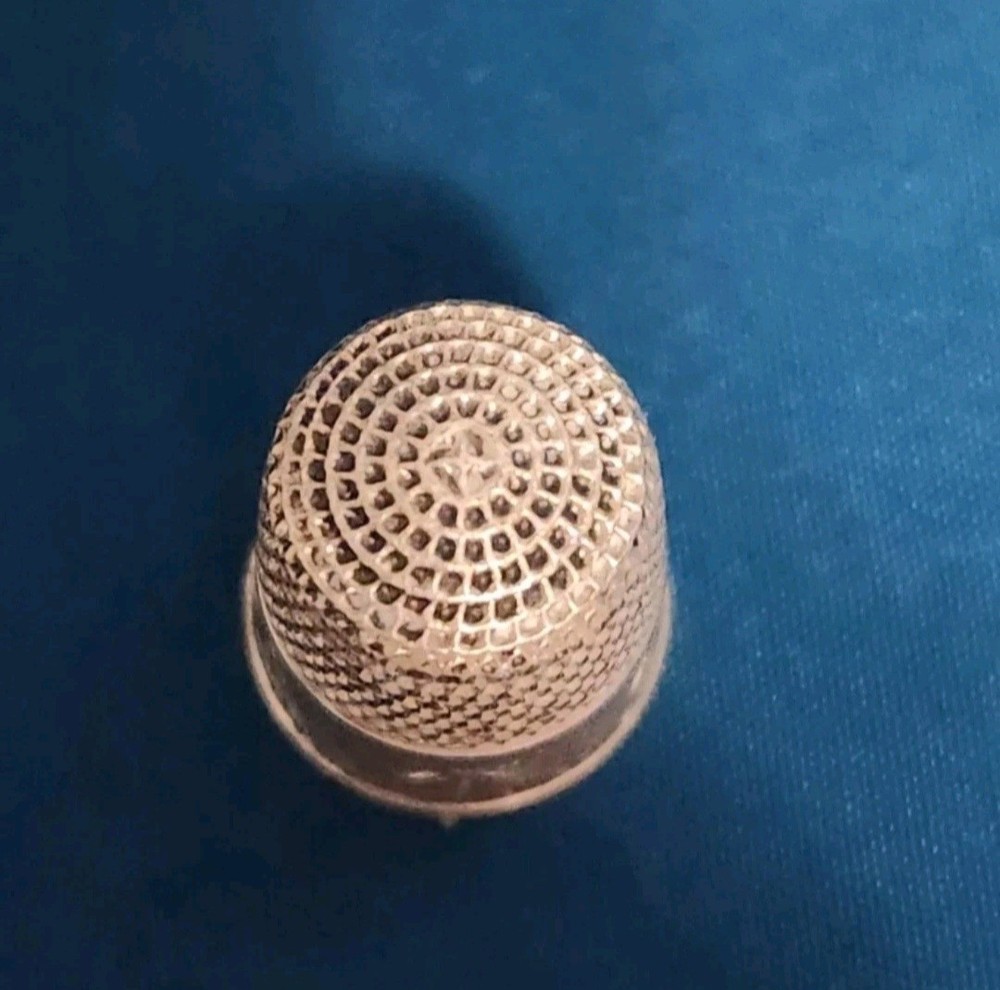 Antique Simons Bro Co Sterling Silver Thimble (Size 8) Decorative Border