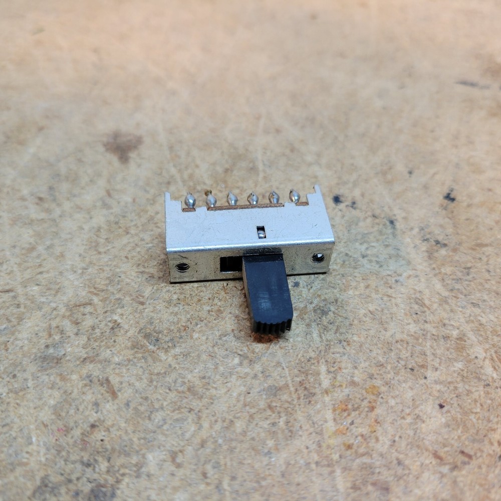Teac A4010S Monitor source tape switch