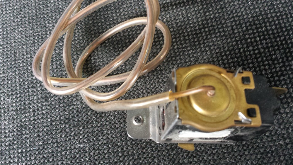 TEMPERATURE SWITCH? Storage Find! Adjustable? Comet Type 2326-7 M&E Who Knows Him?