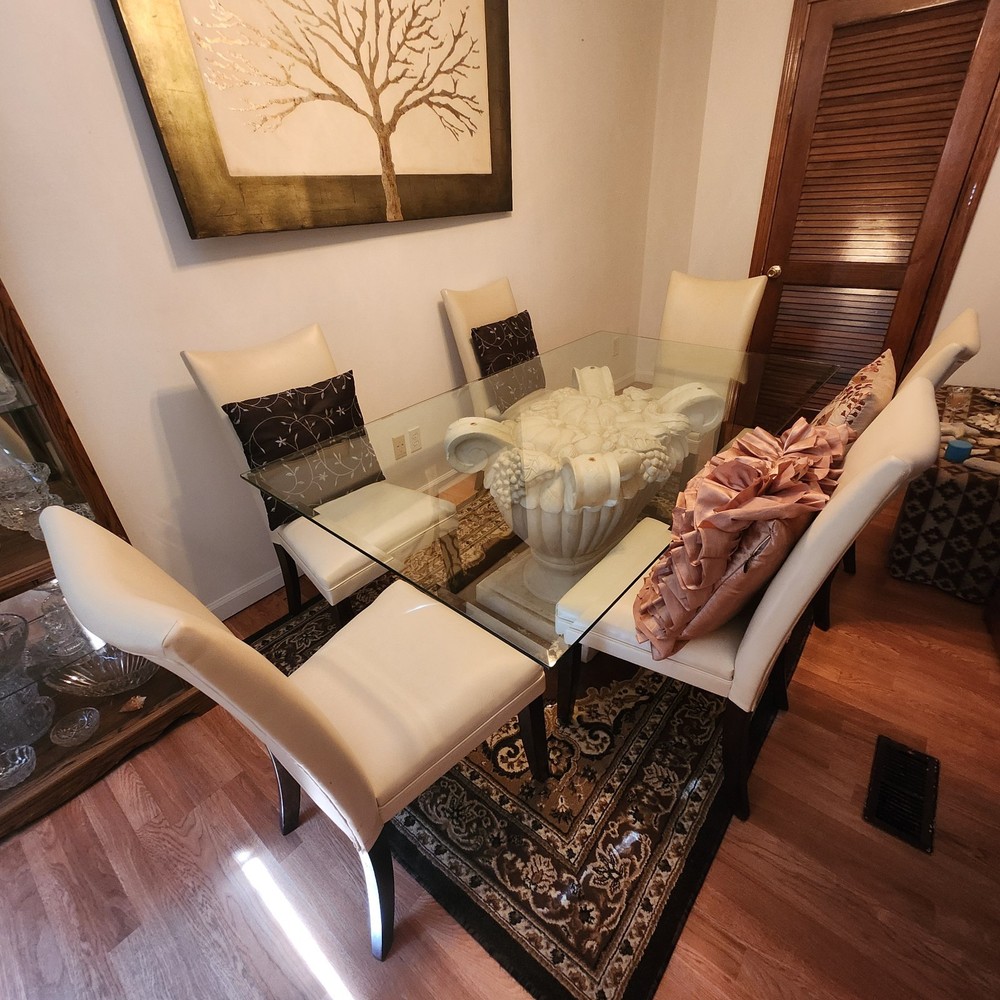 Diningroom Set & Chairs