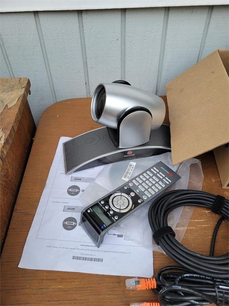 Polycom HDX 7000 Video Conferencing System Camera Remote Microphone Cables Teste