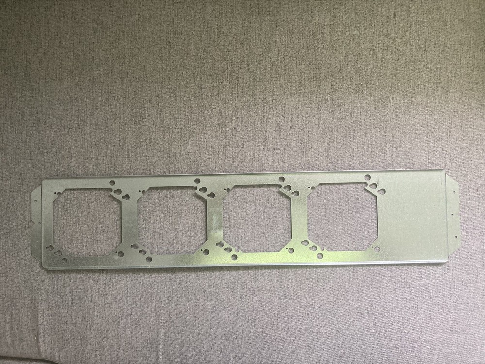 nVent Caddy Caddy RBS24 4-Box Mounting Bracket