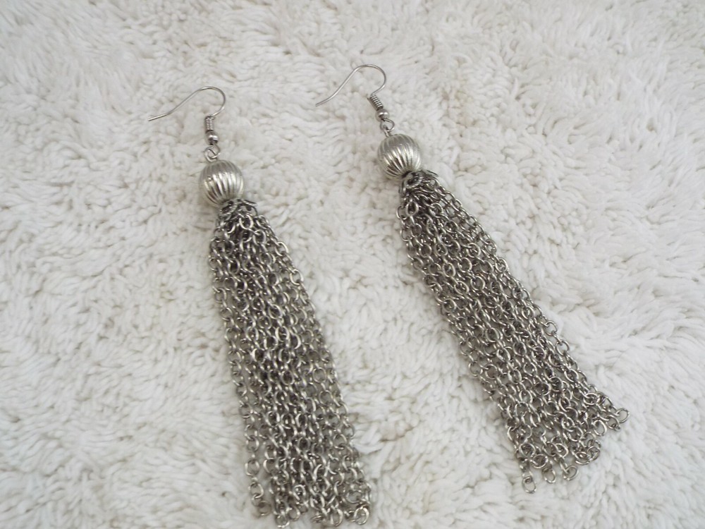 Silvertone Chain Tassel Pierced Earrings (F34)