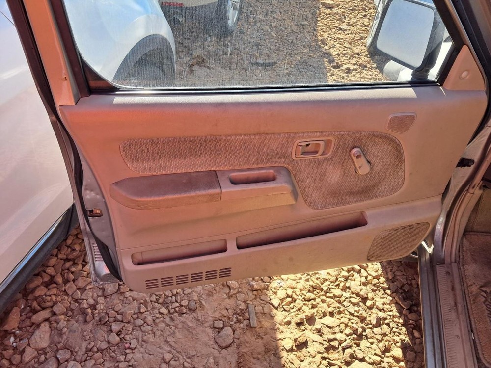 Fuse Box Engine King Cab VIN E 4th Digit VG33E Fits 00-01 FRONTIER 4828430