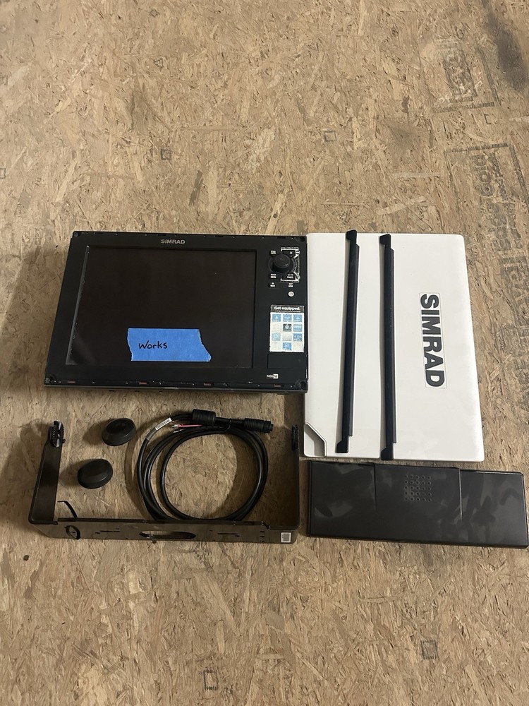 Simrad NSS 12 Sport GPS Chartplotter Sonar Multifunction Display
