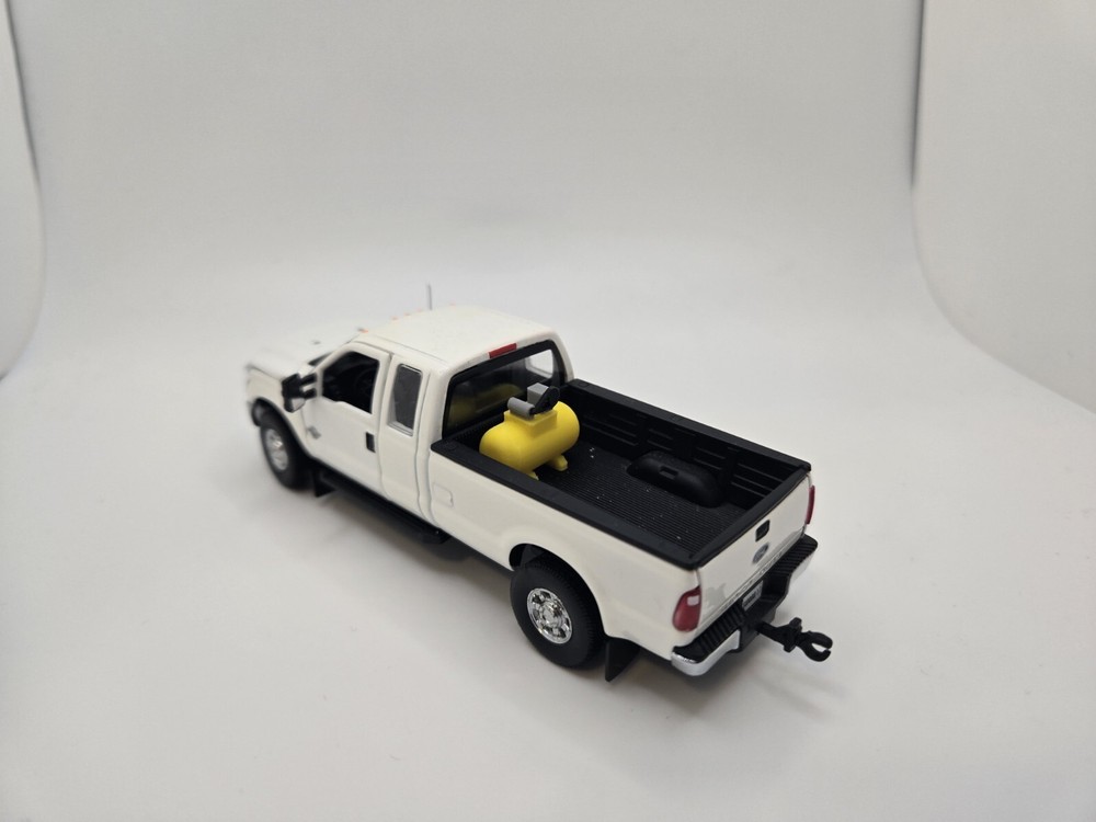 1/50 Scale Small Shop Compressor *2 Pack* in Yellow