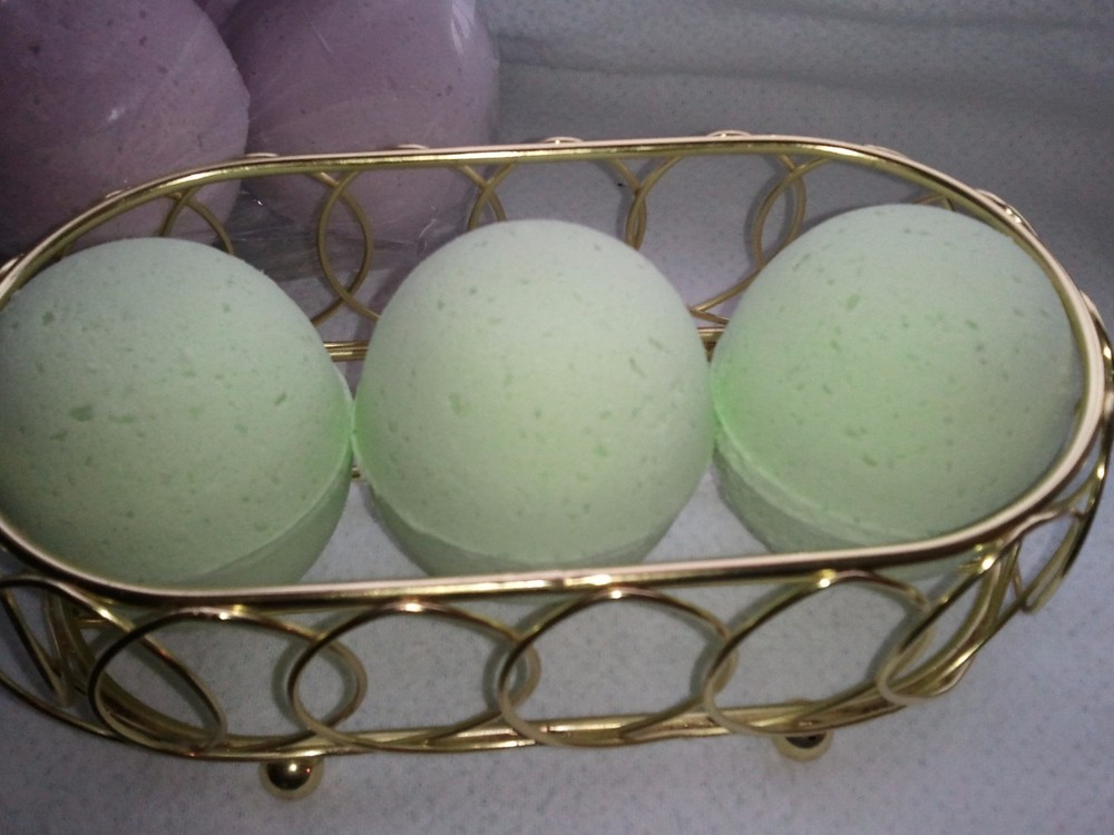 25 Sampler pack bath bombs 2.25 oz each, ultra-moisturizing, random fragrances