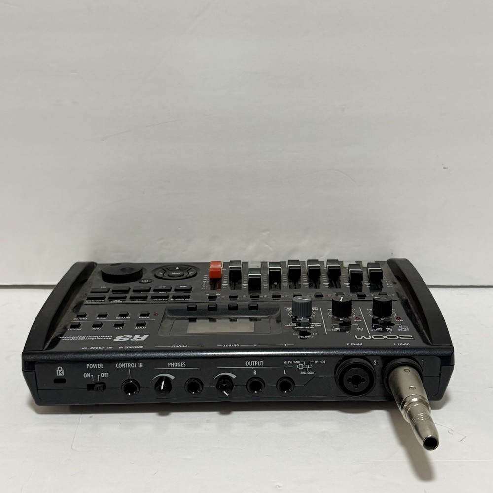 ZOOM R8 Multitrack 8 Track Digital Recorder