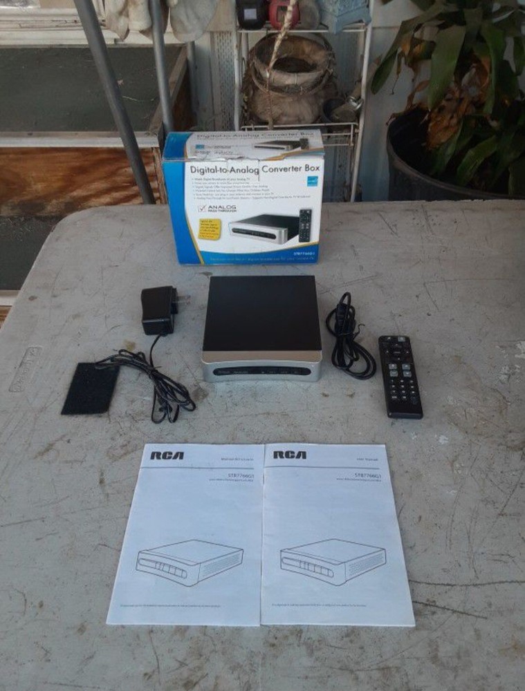 RCA Digital To Analog Converter Box