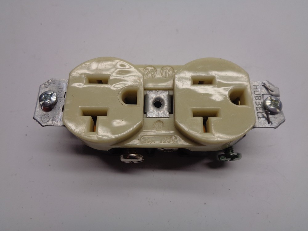 HUBEELL RECEPTACLE IVORY 120V NSNP