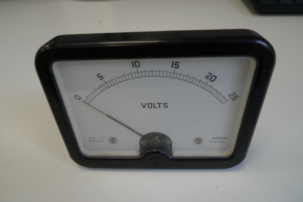 Voltmeter Panel Meter Anders Instruments 25 Volts DC N.W.1