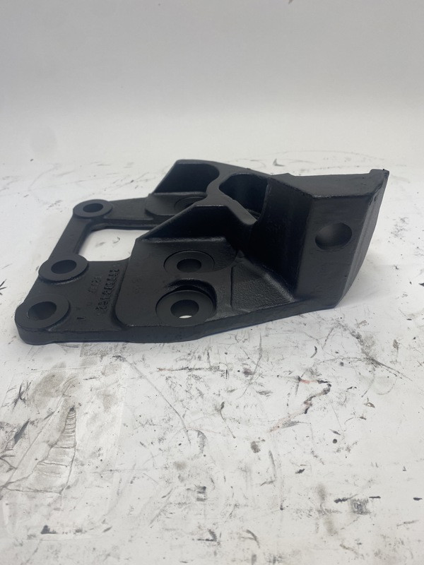 Cummins X15 Engine Mount 3606384C2 (548-12867)
