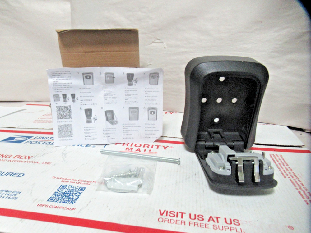 4-Digit Combination Lock Key LOCK Box