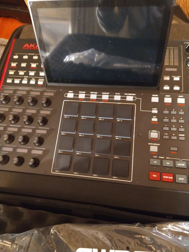 Akai MPC X