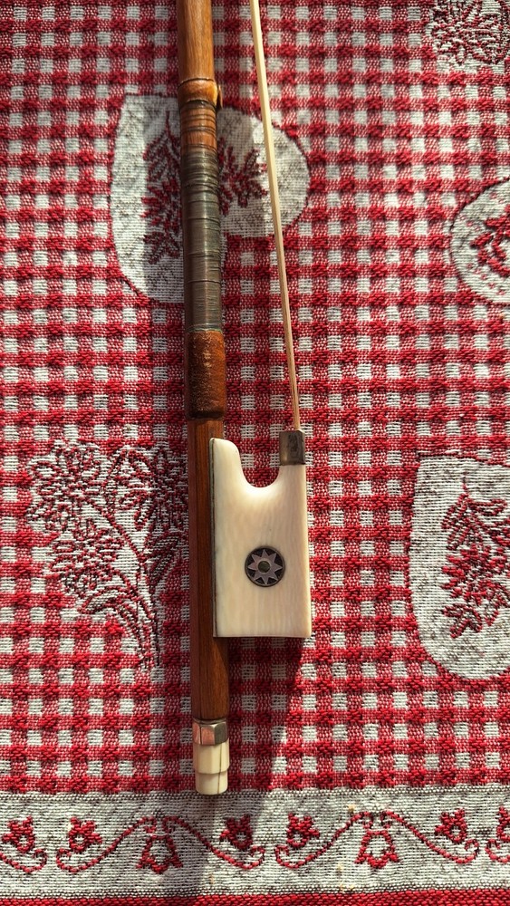 Antique violin bow 4/4