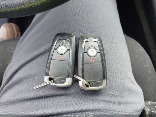 EDGE 2018 Glove Box 4995867