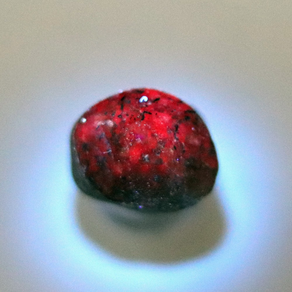 Fluorescent "Star" Ruby, Red Corundum from India (RUB31)
