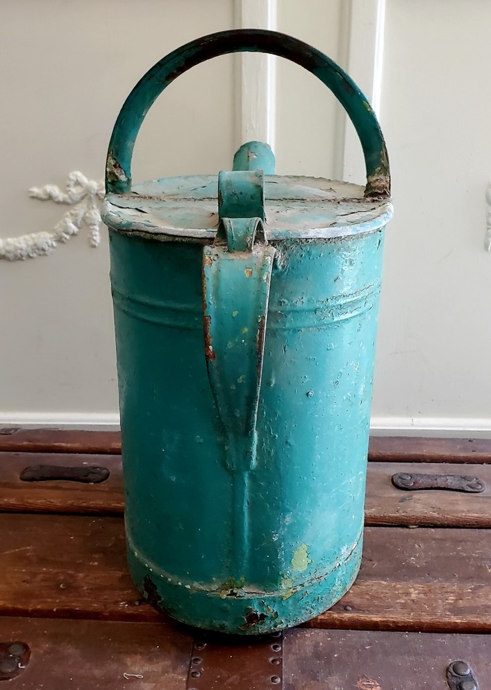 Vintage Galvanized Steel Rustic Watering Can