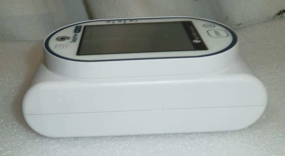 QCORE Sapphire multi therapy pump with accessories (has bad battery)