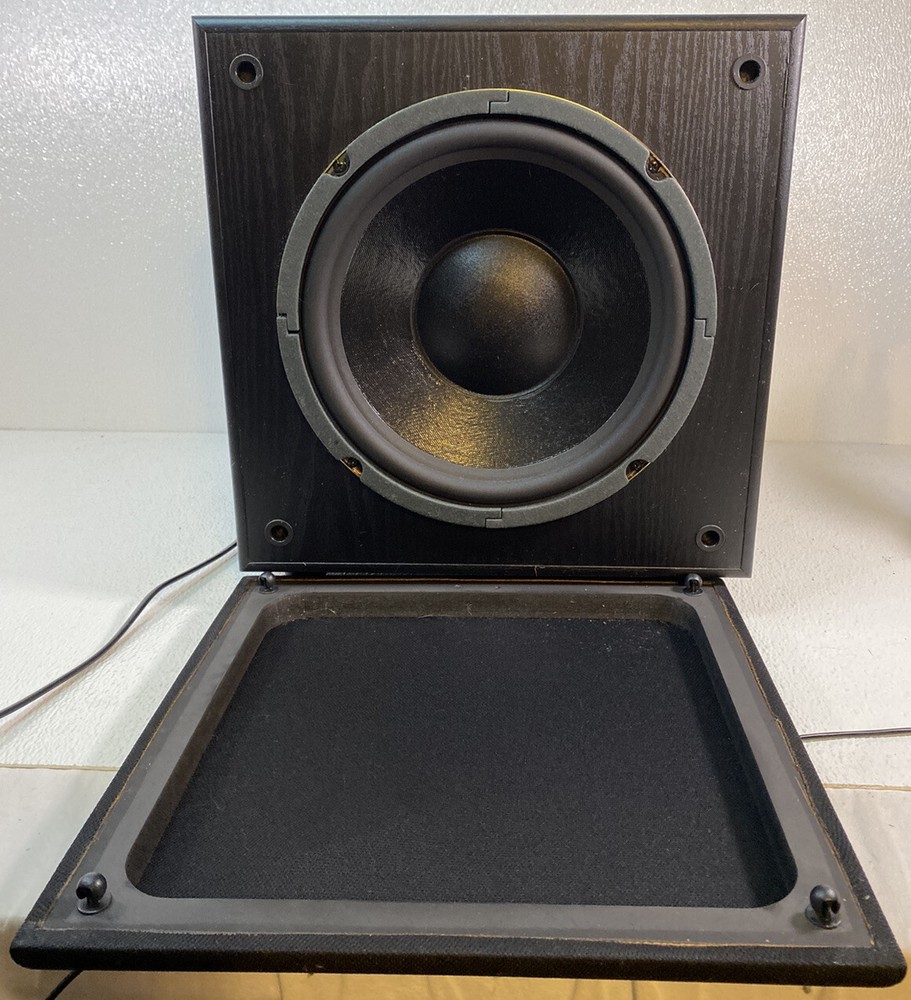 Pinnacle Powered 10” Subwoofer Black 13”X13”X13” 200W Tested