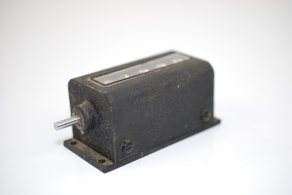 Mechanical Vintage Resettable Counter
